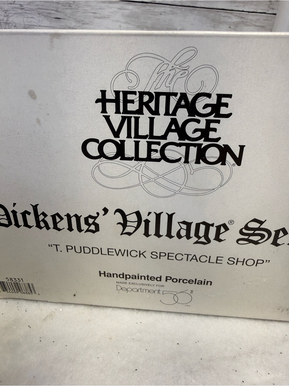 Dept 56 Heritage Village T. Puddlewick Spectacle Shop 58331 W/box & Light - Picture 5 of 10